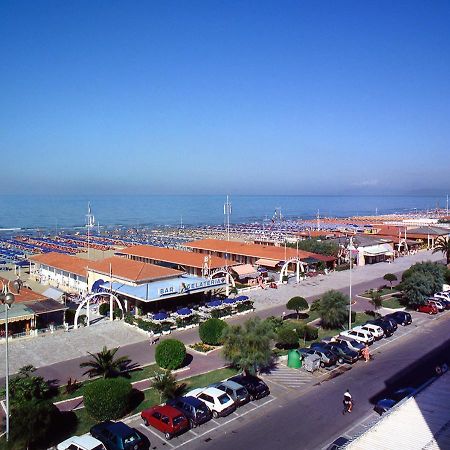 Villino Caproni Apartment Viareggio Exterior photo